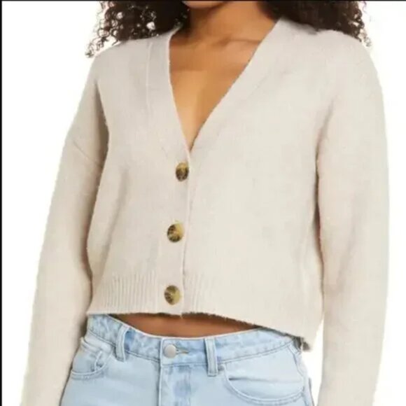 ✨2/$10✨ BP Beige Button Up Cropped Cardigan Sweater - Picture 6 of 6